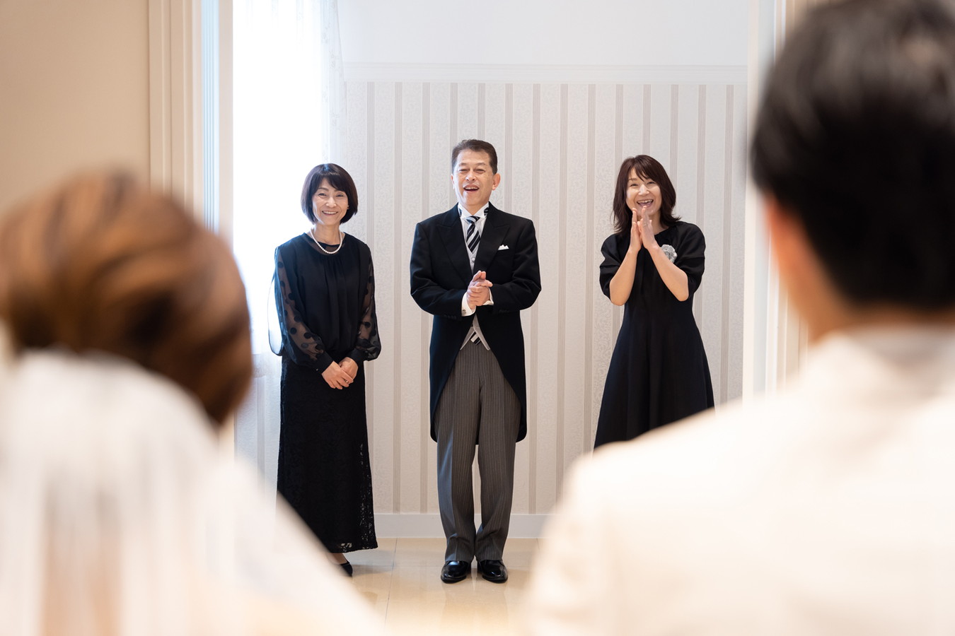 名古屋チャペルでのフォトウェディング・家族婚で笑顔