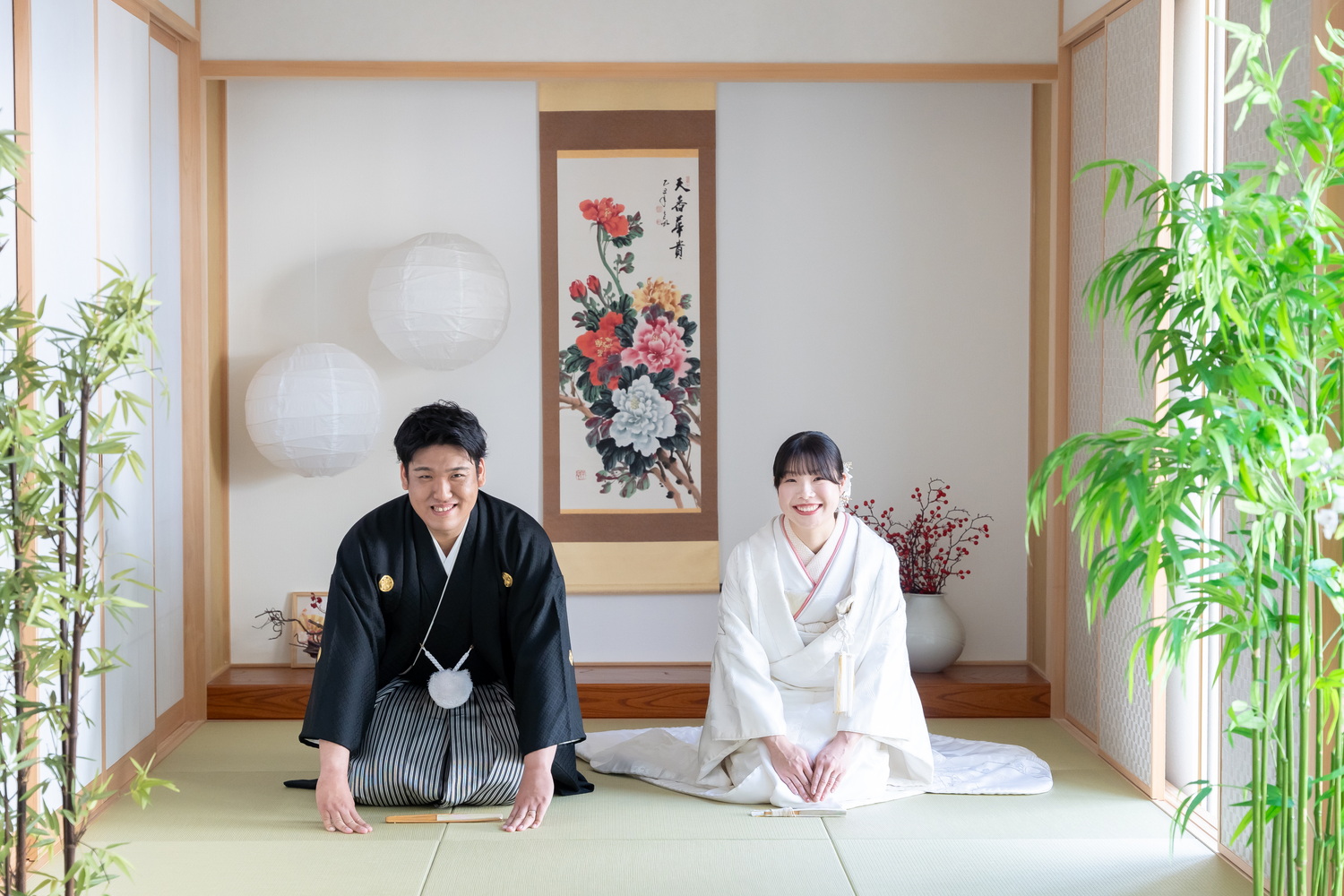 白無垢と色打掛の和装スタジオフォト